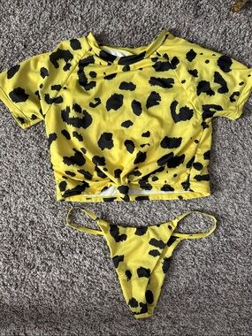 Kids Yellow Leopard Short Sleeve Swim Set - Brand Unknown